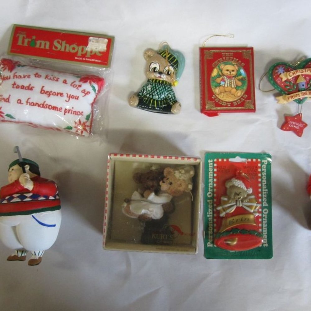 ASSORTED CHRISTMAS ORNAMENTS SET OF 8